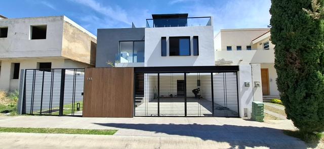 Residencia Nueva en Venta