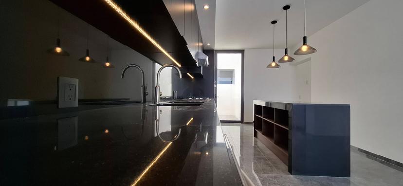 Residencia Nueva en Venta 4