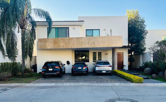 Casa en venta en Lago Nogal 