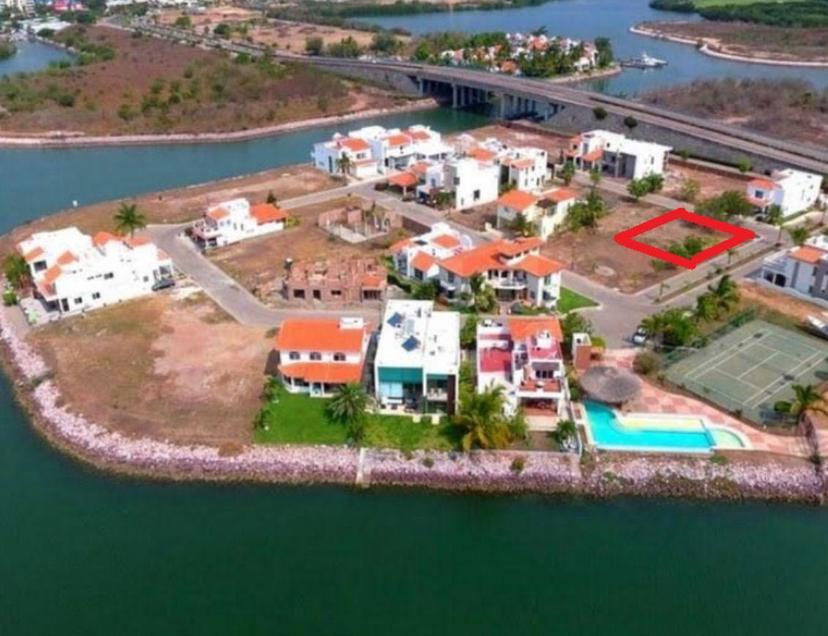Esquina en Marina con  súper precio de oportunidad 2