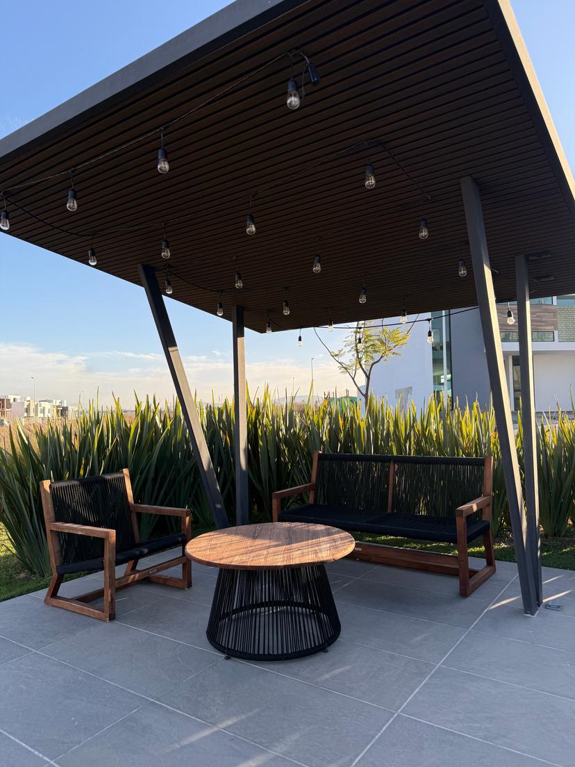 CASA EN VENTA EN VALLE IMPERIAL  4