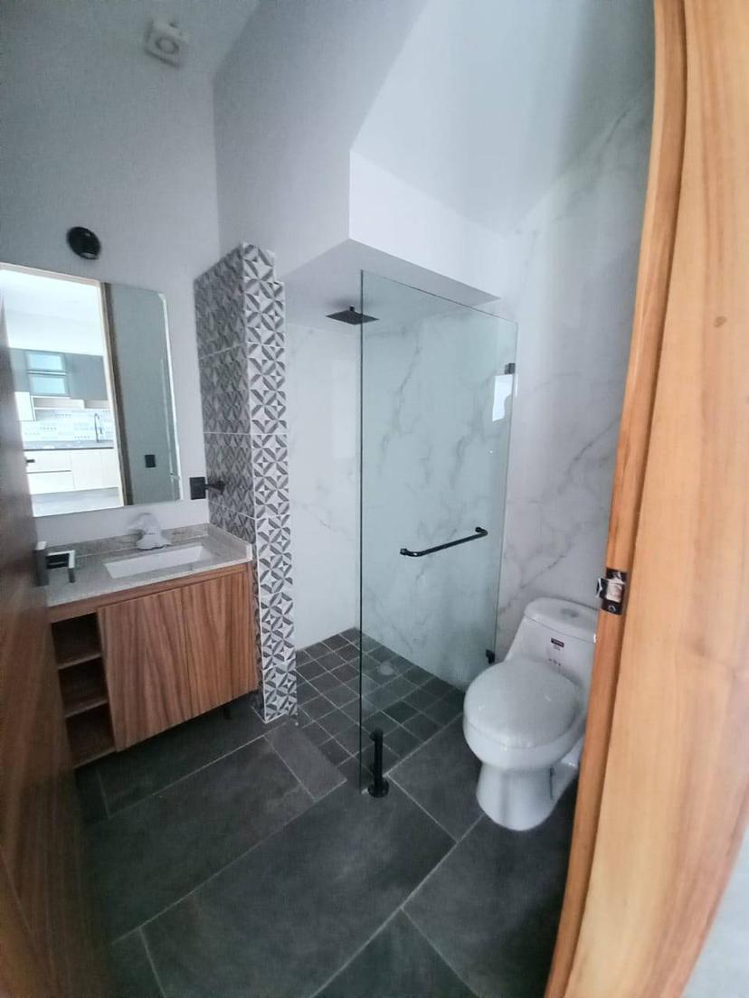 Venta de casa en el Sur a 1 cuadra de López Mateos 5